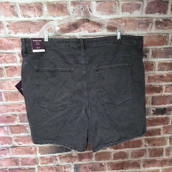๐ค Avaโ& Viv Washed Black Bermuda Jean Shorts โ Plus Size 26 Distressed Hem - Picture 5 of 5